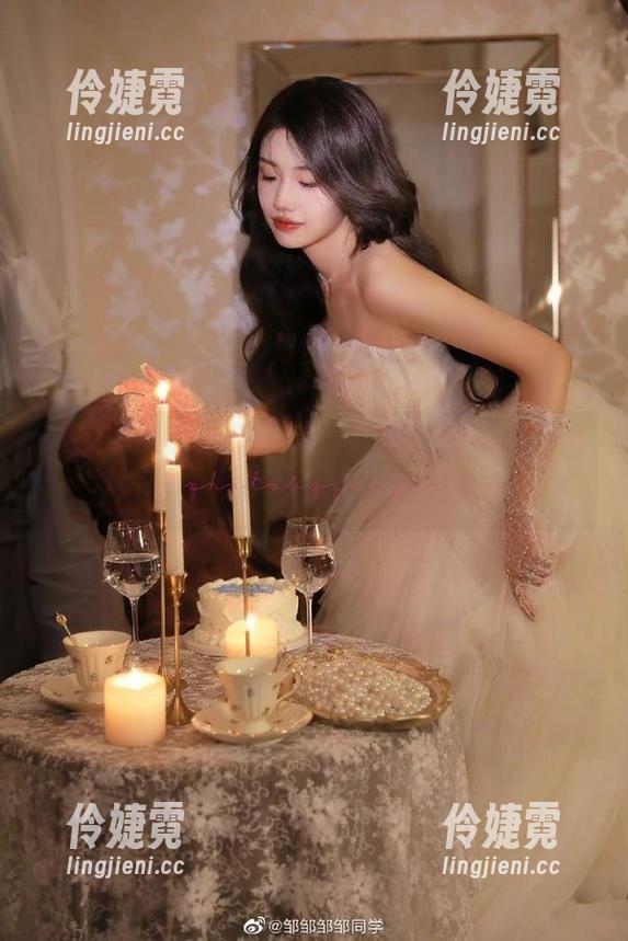 Son Ye Eun无限可能的双人摄影作品合集，展现独特视角与风格-伶婕霓
